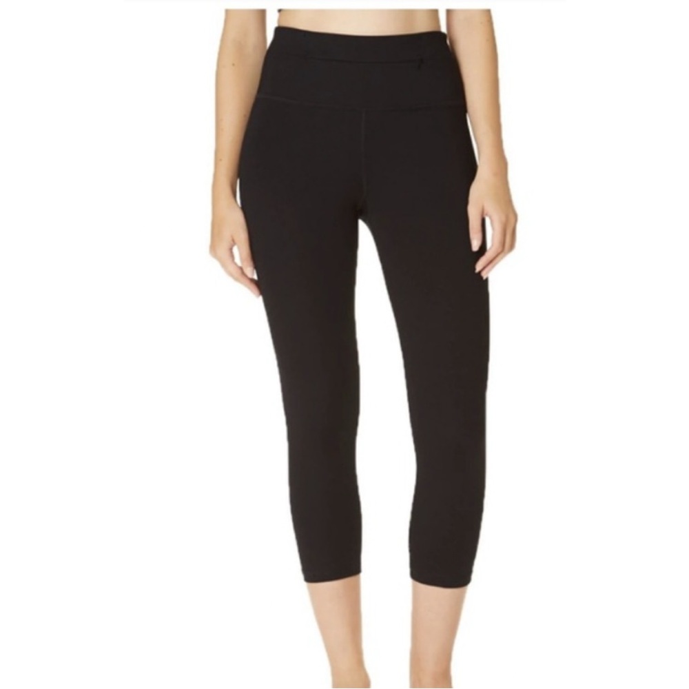 NANCY ROSE PERFORMANCE Black Cropped Plank Leggings Size 8 / Medium